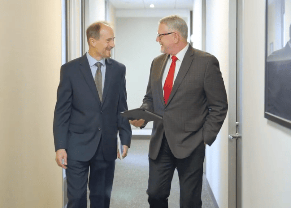5 Benefits to Using a Tax Advisor, 1 Simple Solution – Hire a Professional Tax Preparer 